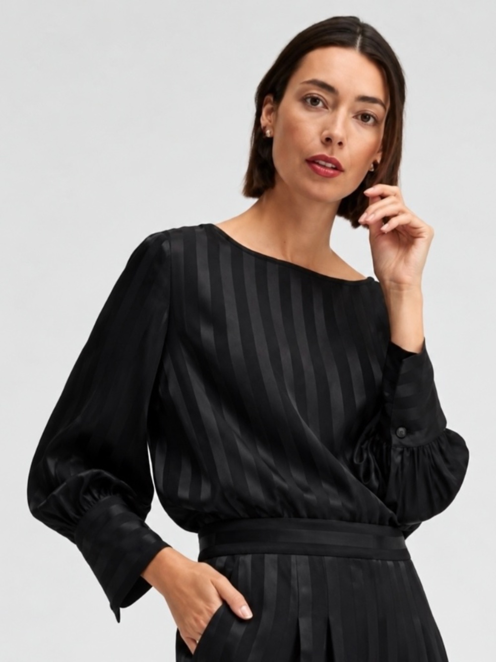 Chico's Black Label Blouse Women Size 14 Black Tonal Striped Cuffs Pullover NWT
